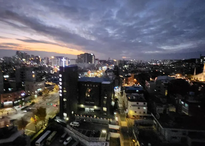 Hongik Sinchon Sirince 아파트 *